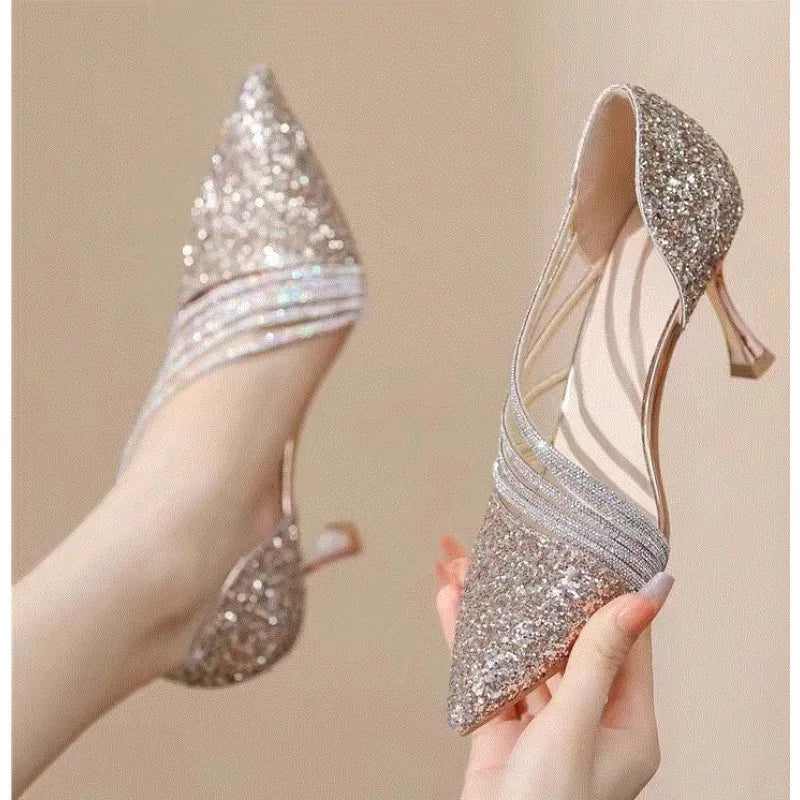 נעלי עקב -Bella