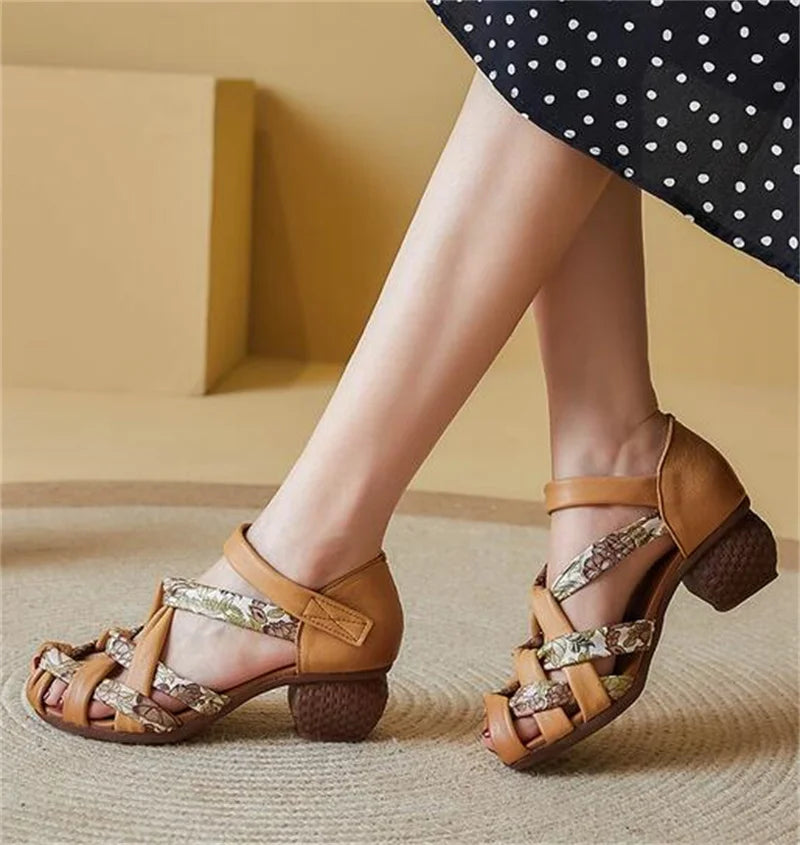 סנדלים-CAVARIA