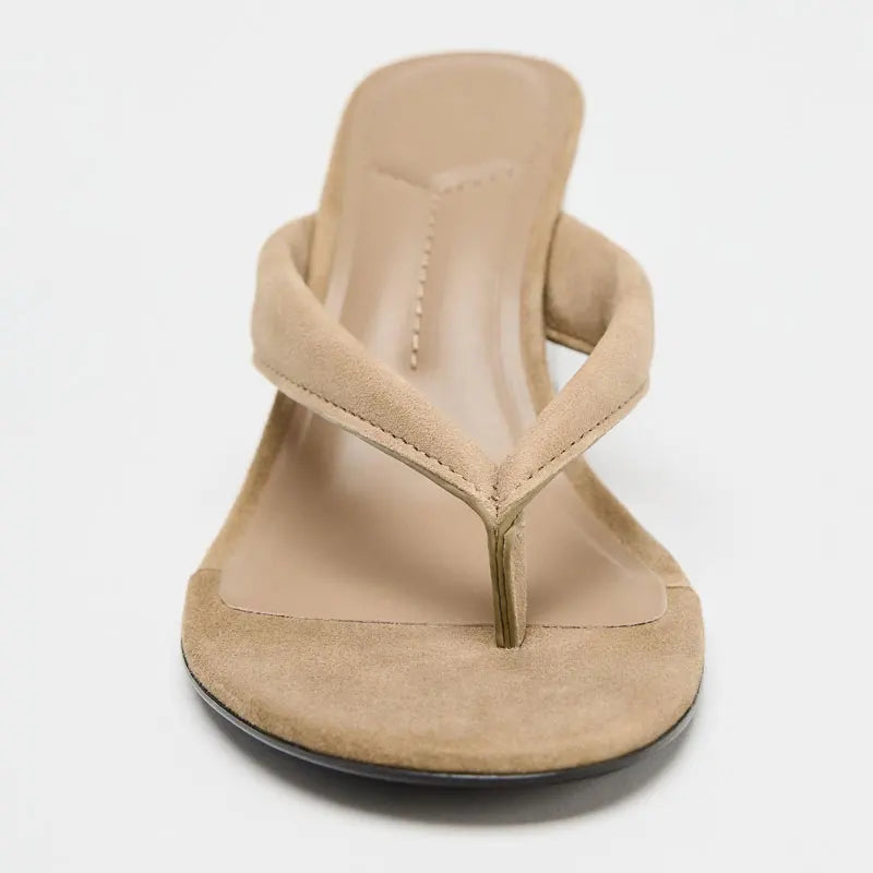 כפכפים-CLÉMENCE