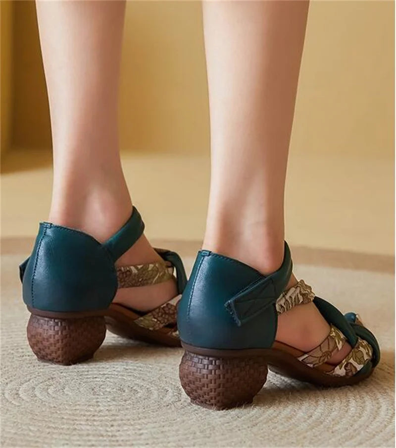 סנדלים-CAVARIA