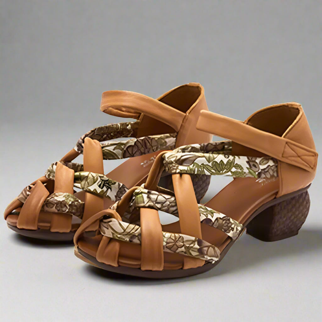 סנדלים-CAVARIA